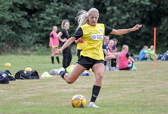 Crawley AFC vs Moneysfield Reserves